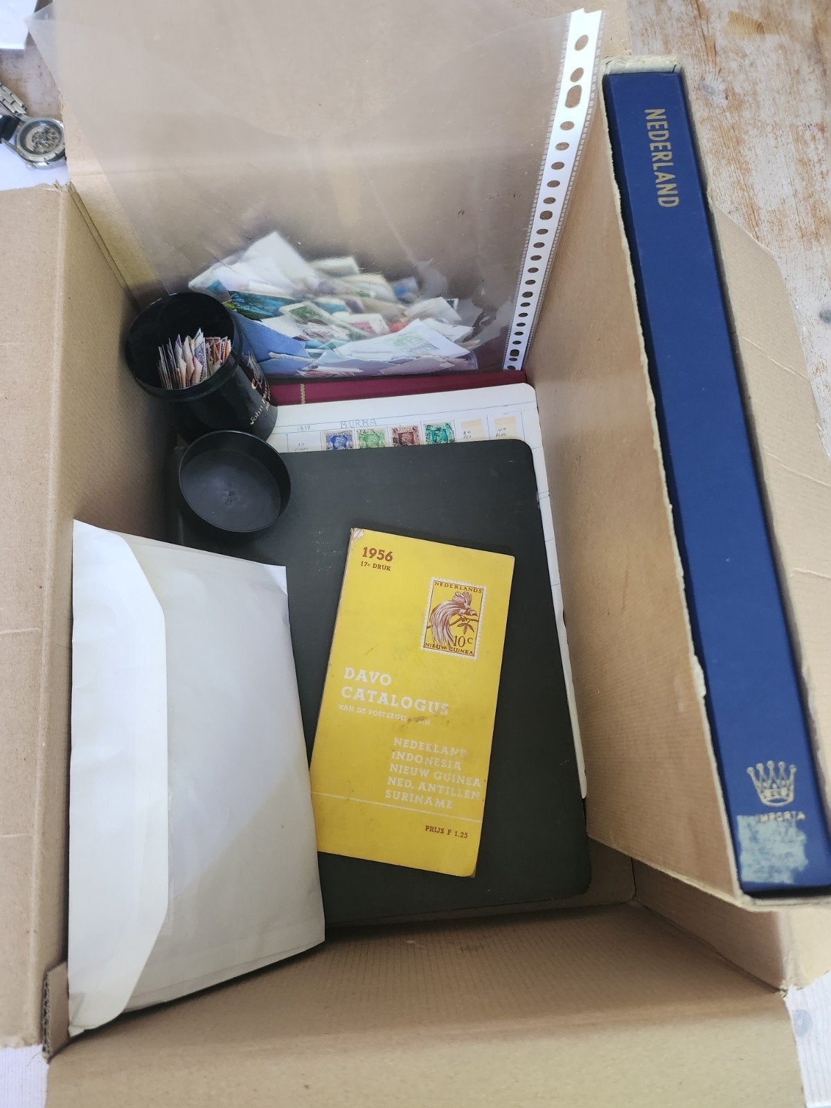 doos postzegels, Postzegels en Munten, Ophalen of Verzenden, Nederland en Buitenland