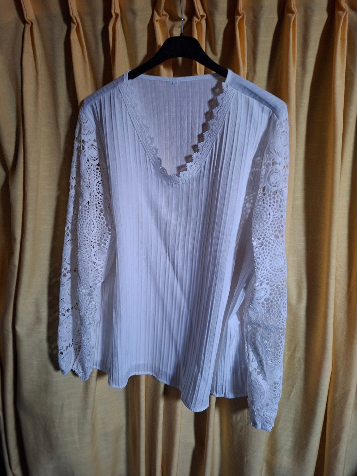 Witte blouse met kanten mouwen en V-hals maat 48-50, Verzenden, Wit, Maat 46/48 (XL) of groter, Onbekend