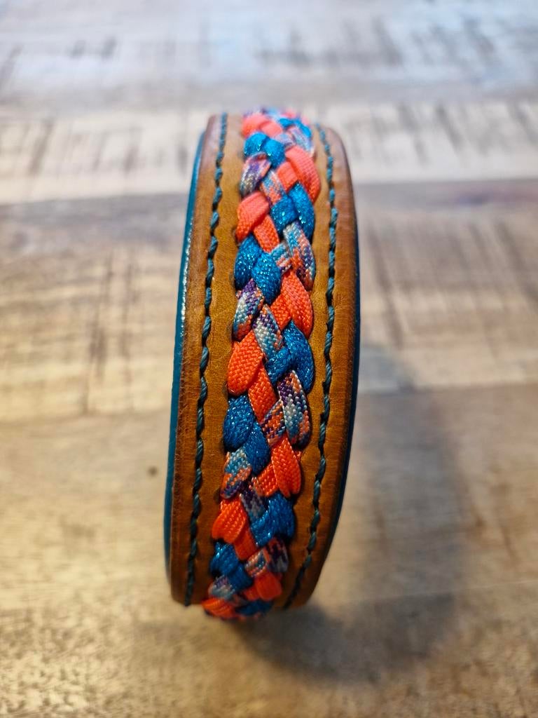 Mooie leren halsband met paracord 44 cm en 50 cm 3,5 cm bree, Dieren en Toebehoren, Ophalen of Verzenden