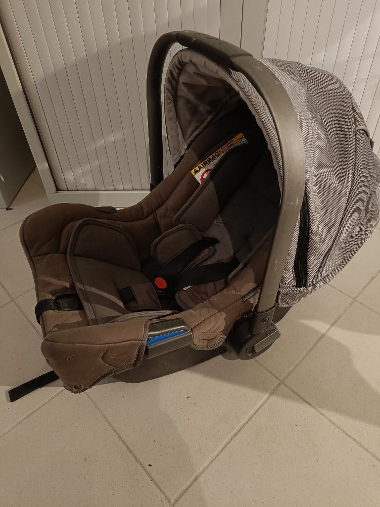 Nuna Pipa inclusief iso fix base, Zo goed als nieuw, Isofix, 0 t/m 13 kg, Ophalen