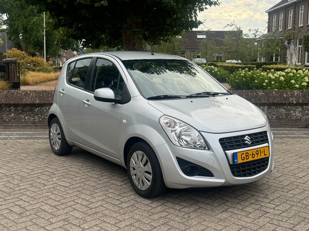 Suzuki Splash 1.0 2015 Grijs, Airco, 1ste eigenaar, Auto's, Suzuki, Voorwielaandrijving, Euro 5, Stof, 31 €/maand
