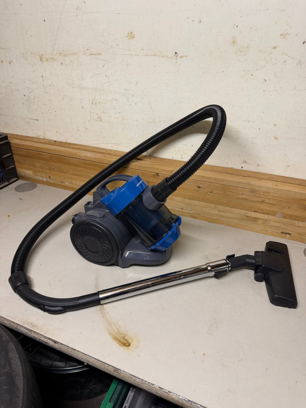 Nieuwe stofzuiger 800W, Ophalen, Overige merken, Nieuw, Sledestofzuiger