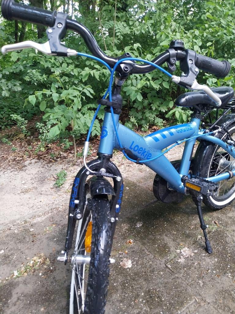 Loekie Snake Kinderfiets 16 inch met zijwieltjes, Terugtraprem, Zijwieltjes, Loekieki, Ophalen of Verzenden