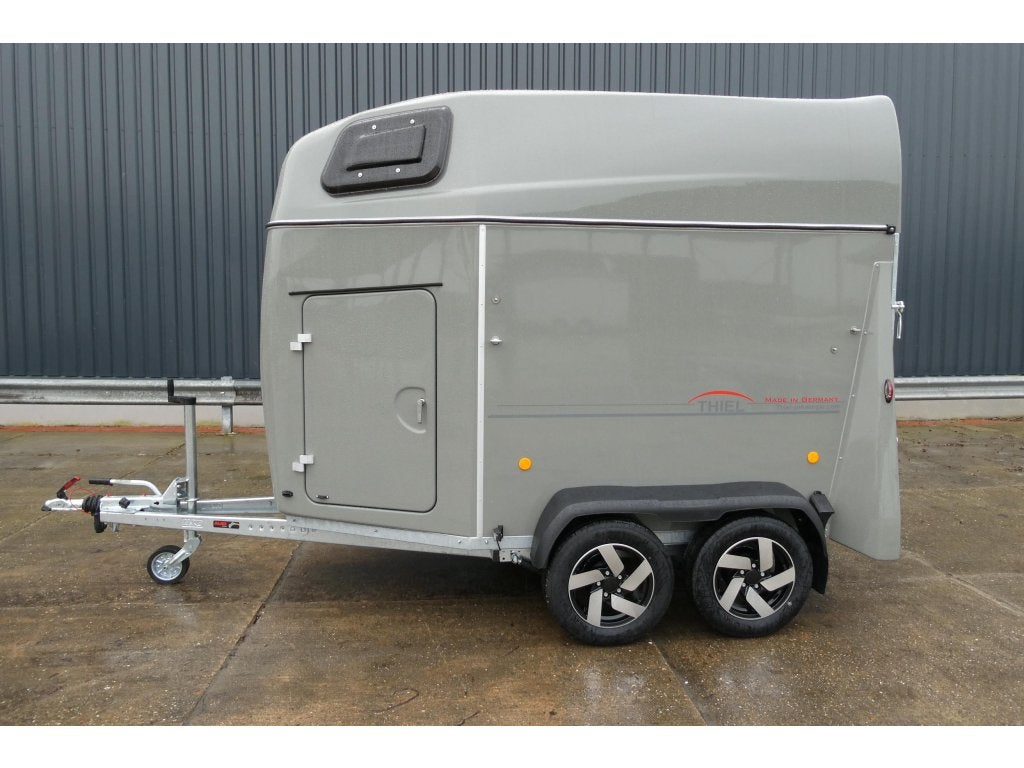 Bij Eemsned Thiel 2 paards trailer met veel opties, Nieuw, Overige typen