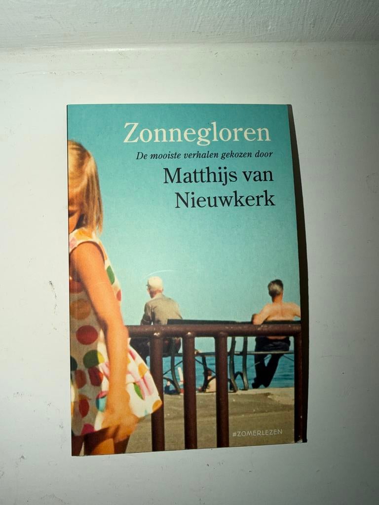 Zonnegloren - De mooiste verhalen gekozen door Matthijs van, Ophalen of Verzenden, Zo goed als nieuw, Nederland