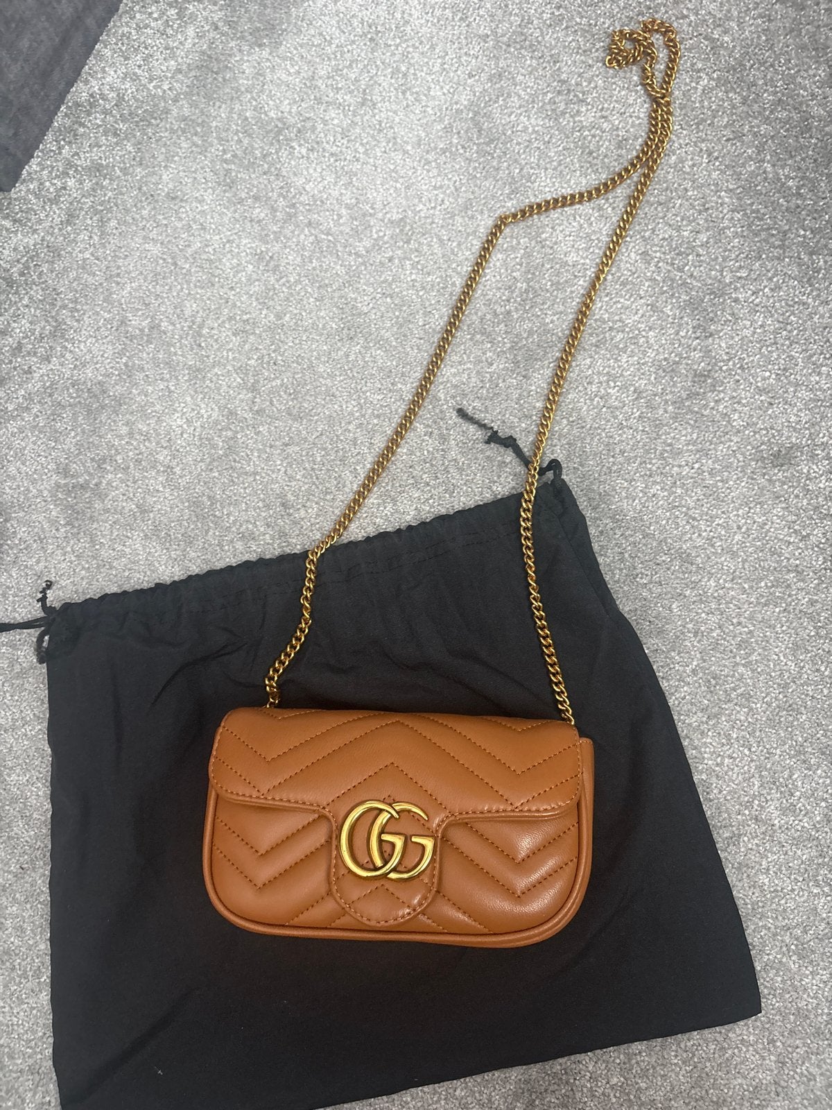 Gucci Marmont Super Mini Tas - nieuw, Sieraden, Tassen en Uiterlijk, Tassen | Damestassen, Ophalen of Verzenden, Zo goed als nieuw
