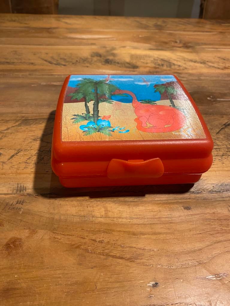 Tupperware klein broodtrommeltje, Ophalen of Verzenden, Rood, Bus of Trommel