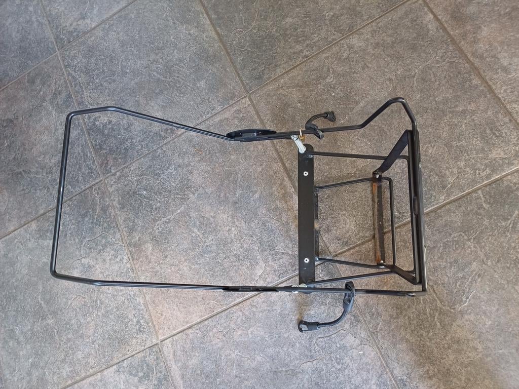 Maxi Cosi houder voor bakfiets, Ophalen, Gebruikt