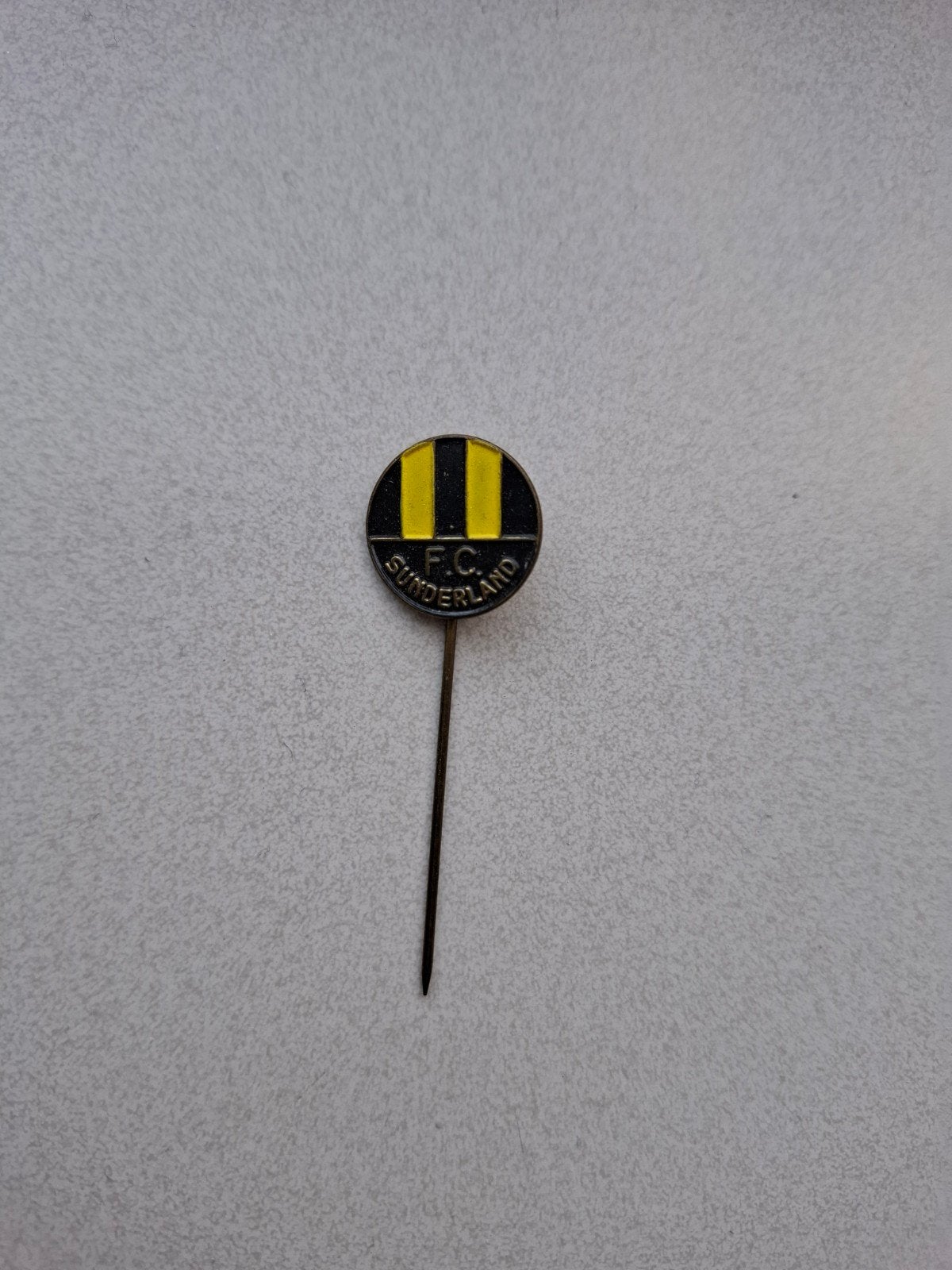 Vintage speldje pin prikker steekspeld FC Sunderland, Ophalen of Verzenden