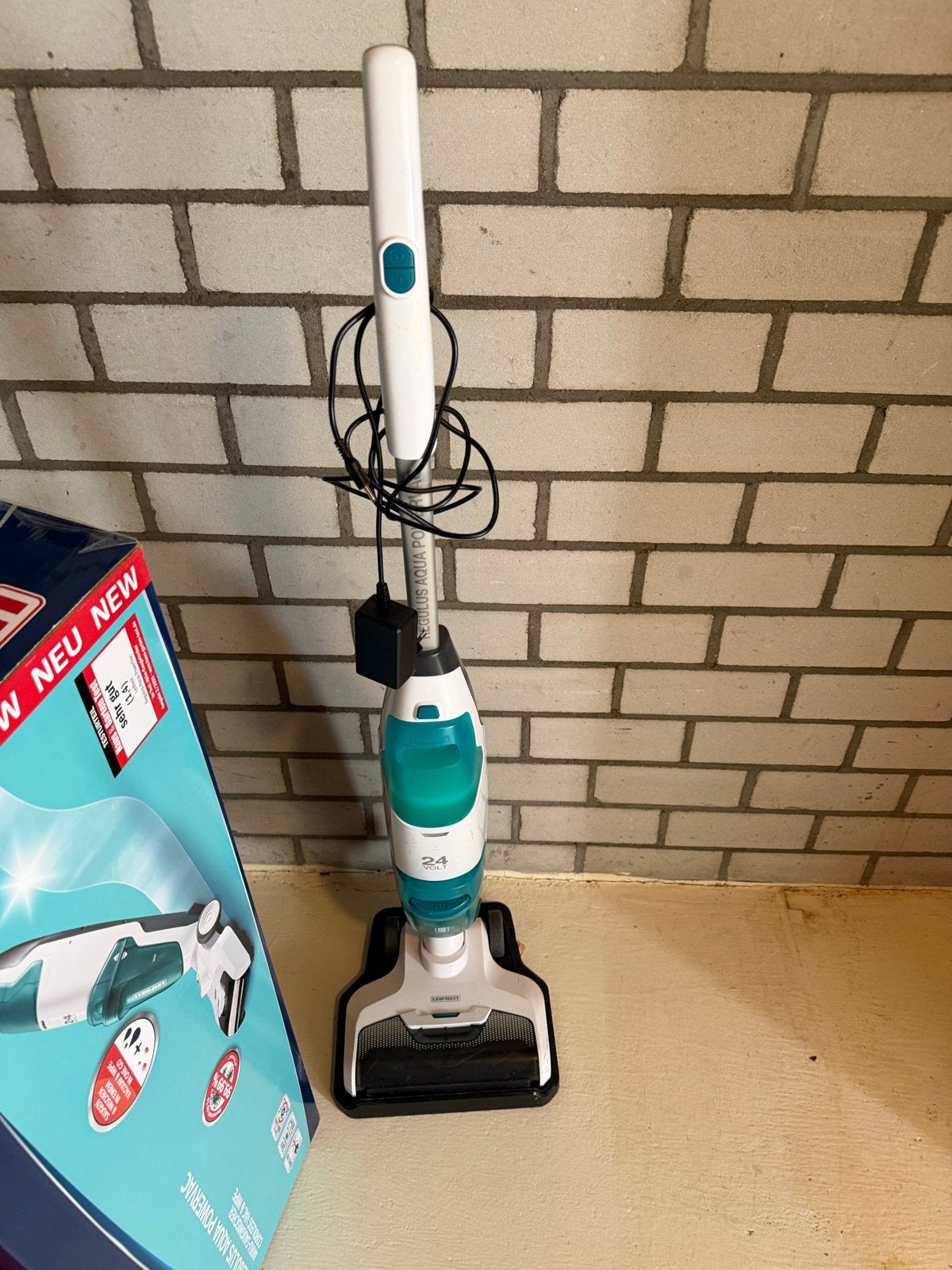 Leifheit Regulus Aqua PowerVac 2-in-1 steelstofzuiger, Witgoed en Apparatuur, Stofzuigers, Ophalen, Overige merken, Draadloos