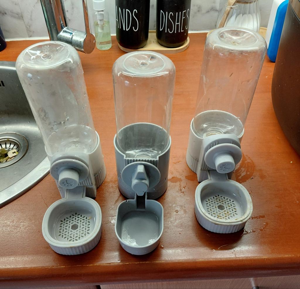 2 drinkflessen bijna gratis, Ophalen, Zo goed als nieuw