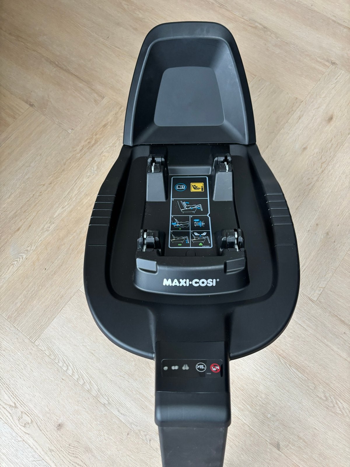 Maxi-Cosi Familyfix3 base Zwart - 1 jaar gebruikt, Ophalen, 0 t/m 18 kg, Zo goed als nieuw, Isofix