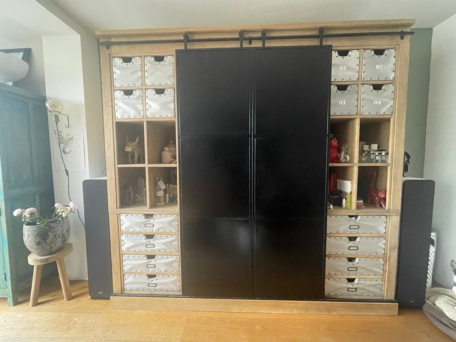 Industriële TV-kast/wandmeubel met schuifdeuren, Ophalen, Zo goed als nieuw, 200 cm of meer, 150 tot 200 cm