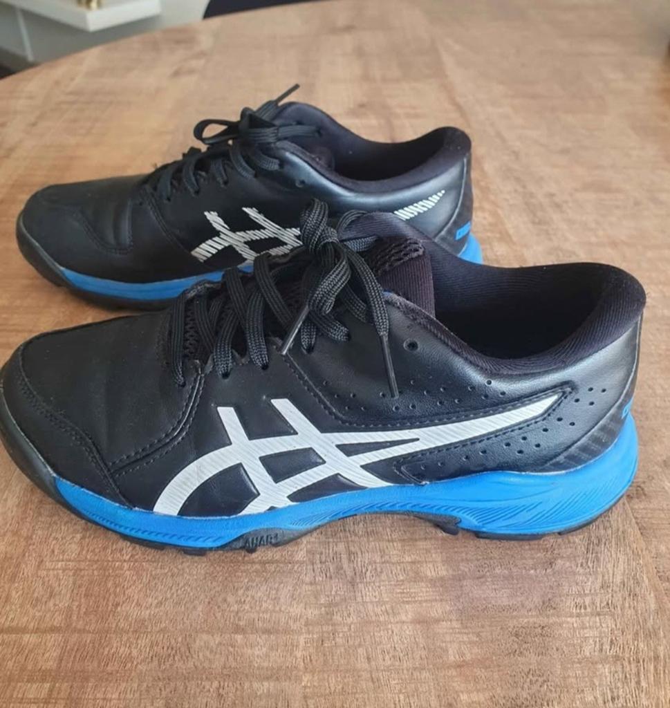 ASICS Hockeyschoenen Maat 37 - Zo goed als nieuw, Sport en Fitness, Hockey, Ophalen, Zo goed als nieuw, Schoenen
