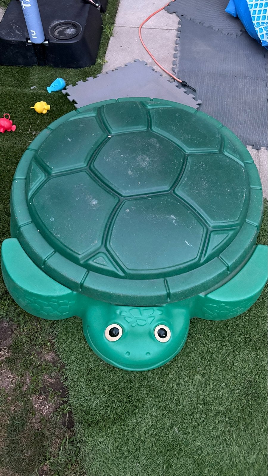 Schildpad zandbak met deksel, Ophalen, Gebruikt