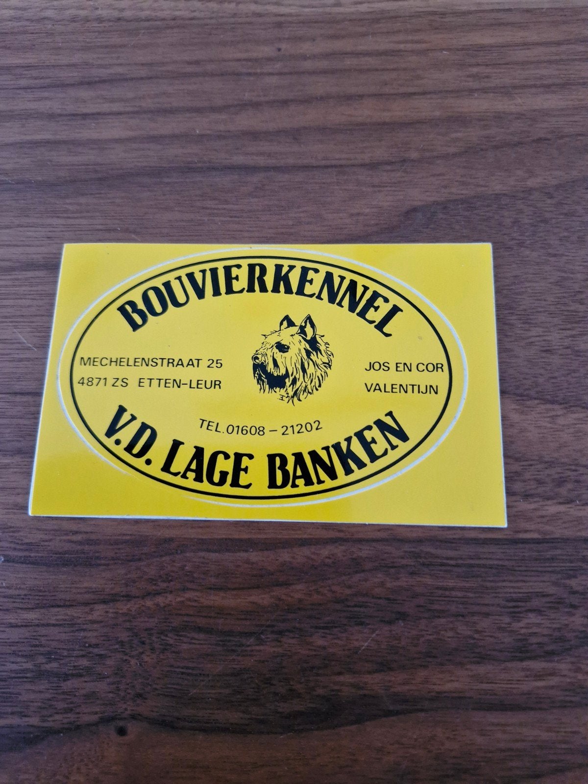 8340 Vintage Bouvierkennel V.D. Lage Banken Sticker, Ophalen of Verzenden, Gebruikt