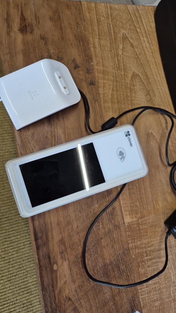 Clover Flex pinapparaat met laadstation, Ophalen