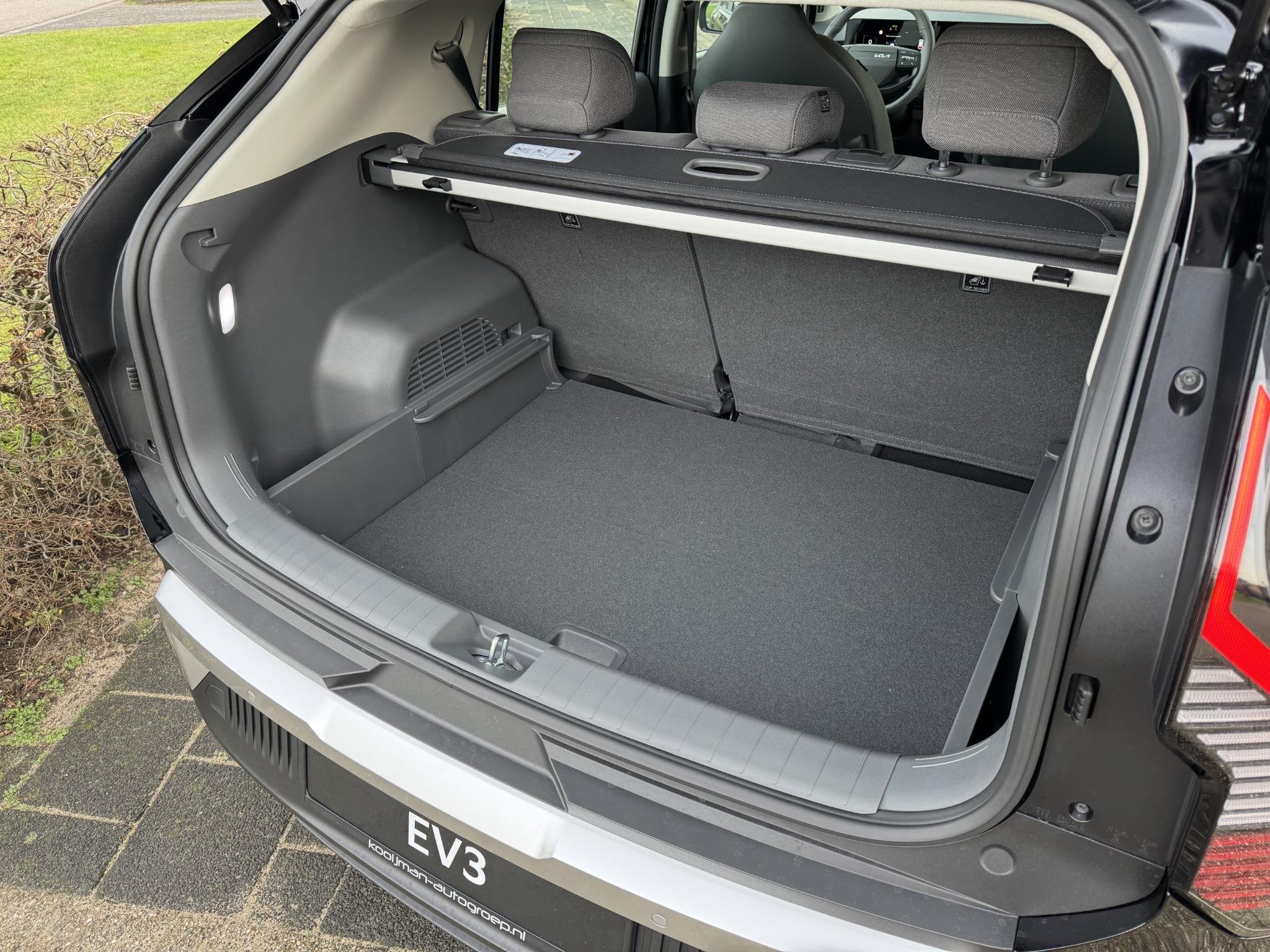 Kia EV3 Air 58.3 kWh Inclusief 3000 Euro Inruilpremie Comple, Auto's, Kia, EV3, Stof, 1700 kg, Nieuw