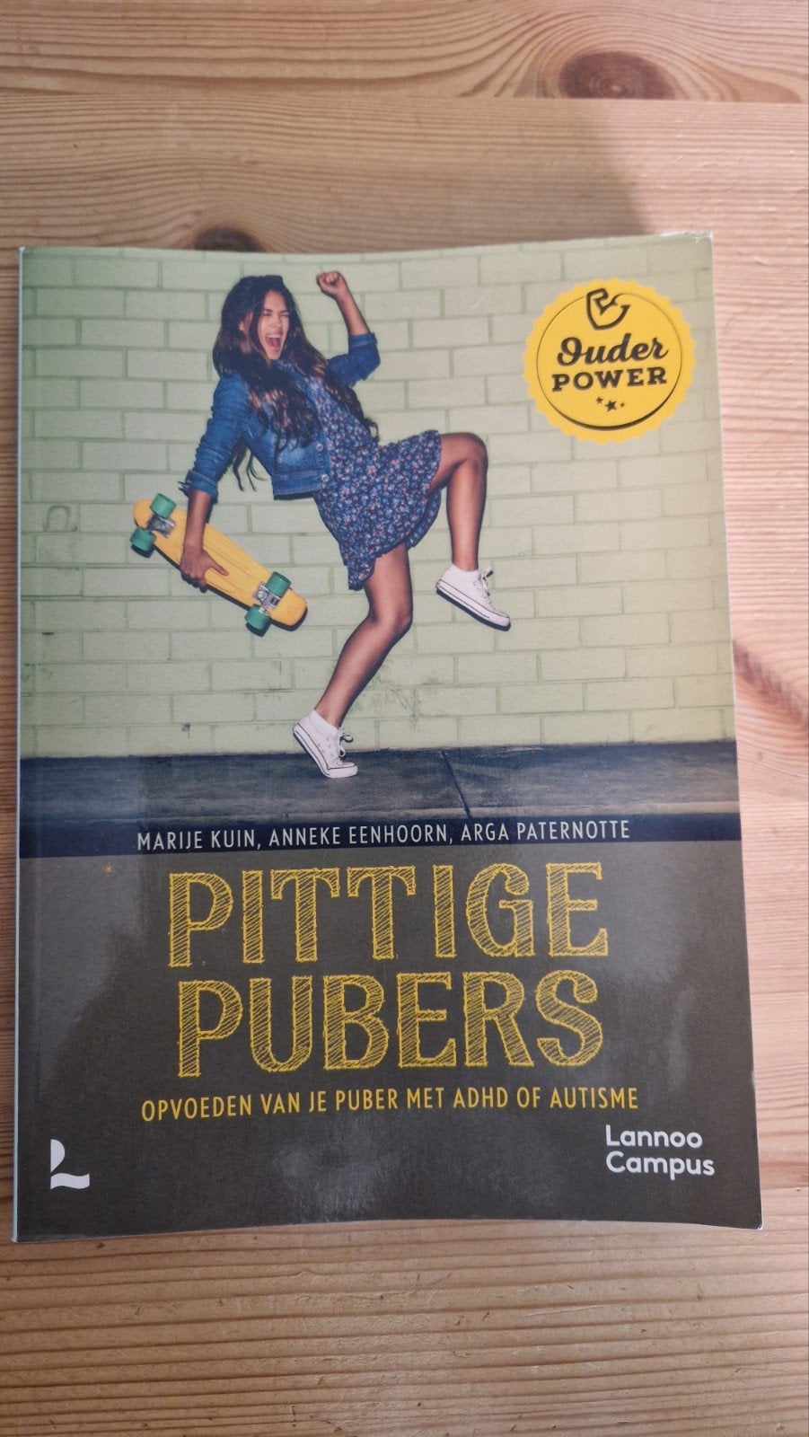 Pittige Pubers: Opvoeden van je puber met ADHD of autisme, Ophalen, Zo goed als nieuw, Marije Kuin, Anneke E. Eenhoorn, Arga Paternotte