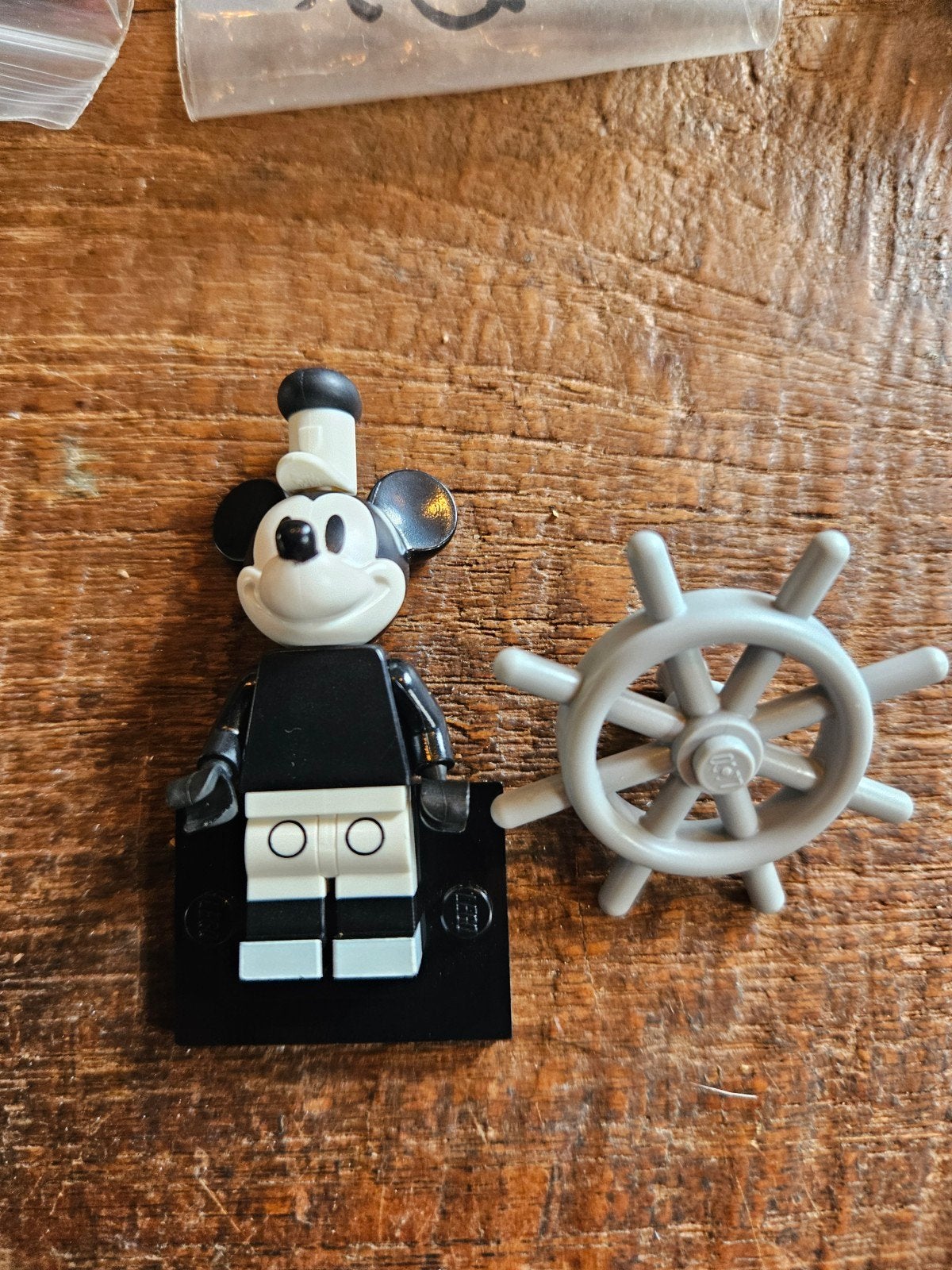 LEGO Vintage Mickey Mouse Minifiguur Disney Serie 2, Compleet, Lego, Ophalen of Verzenden, Zo goed als nieuw