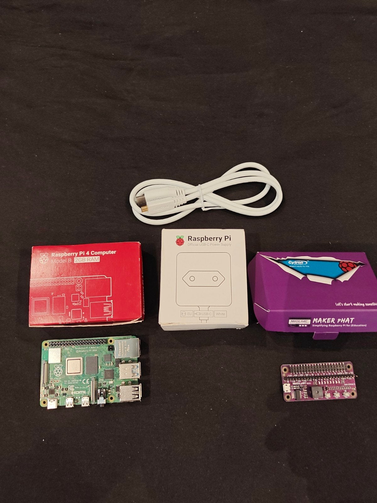 Raspberry Pi 4 Model B 2GB RAM met accessoires, Verzenden, Broadcom BCM2711, Zo goed als nieuw, Geen (extern via SD-kaart)