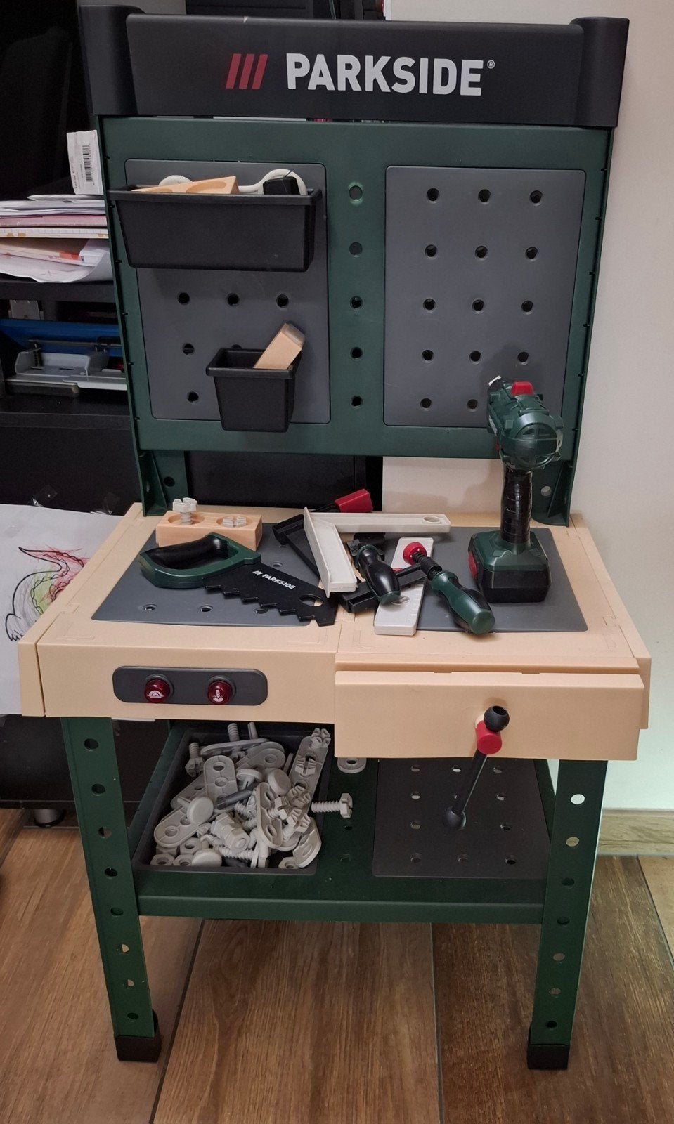 speelgoed werkbank met accessoires, Ophalen, Gebruikt