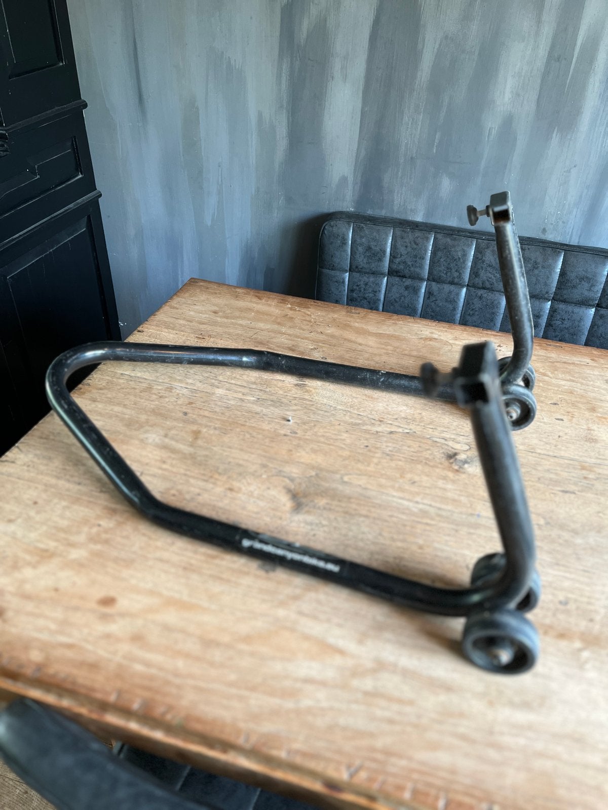 Motorfiets paddockstand achterwiel, Motoren, Ophalen, Gebruikt