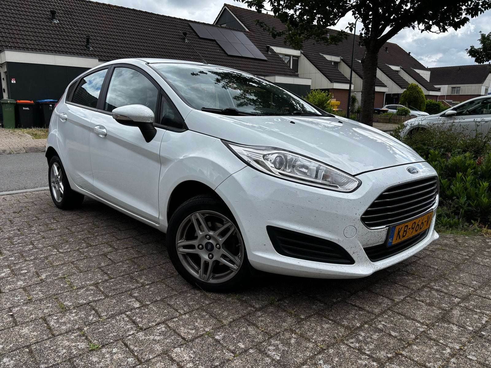 Ford Fiësta 1.0 48KW/65PK 5D 2016 Wit, Auto's, 40 €/maand, 525 kg, Origineel Nederlands, Handgeschakeld