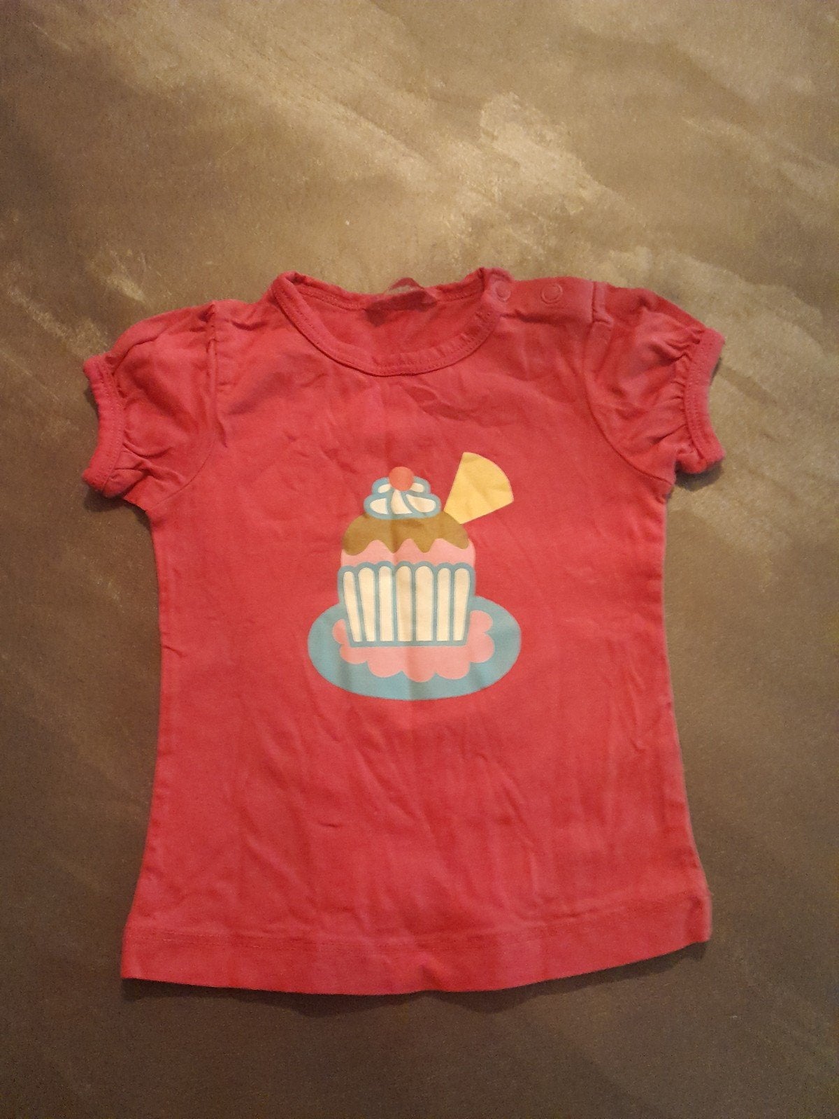Hema roze shirtje maat 74 met cupcake opdruk, Kinderen en Baby's, Gebruikt, Meisje, Ophalen of Verzenden, Hema