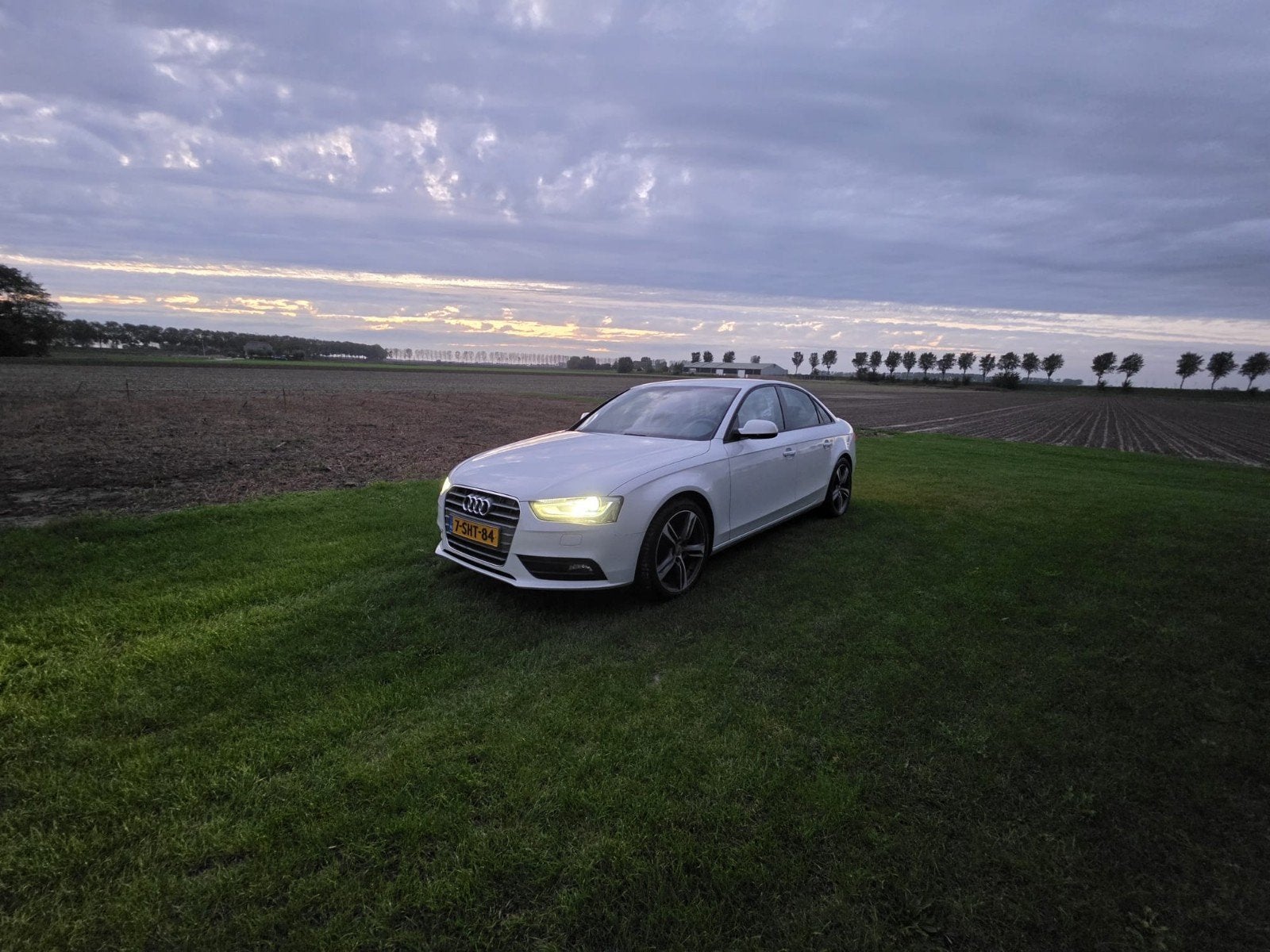 Audi A4 1.8 TFSI-e | Revisie | stage 1+ | CarPlay | APK '27, Voorwielaandrijving, 4 cilinders, A4, Wit