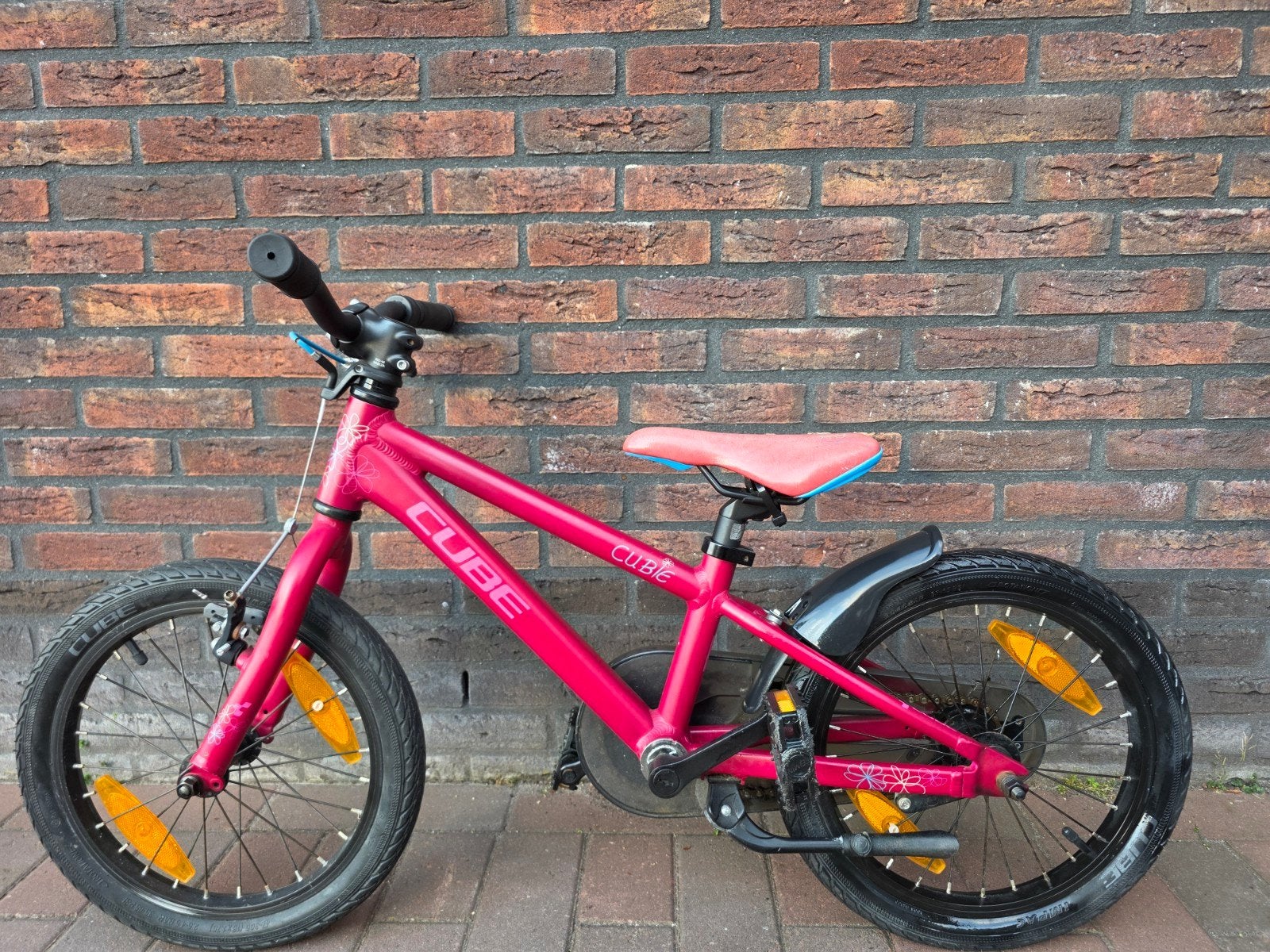 Cube 16inch vrijwel nieuwstaat!, Ophalen, Terugtraprem, Zijwieltjes, 16 tot 20 inch
