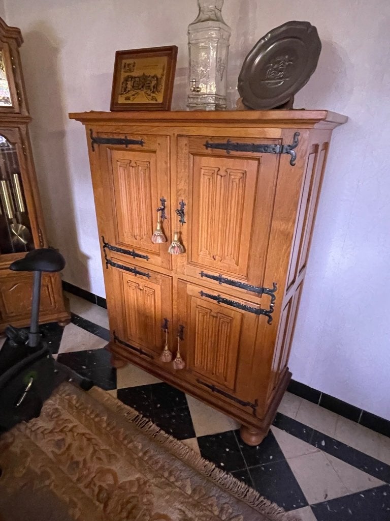 Klassieke houten kasten (landelijke stijl), Ophalen, Eikenhout, 200 cm of meer, Klassiek landelijk