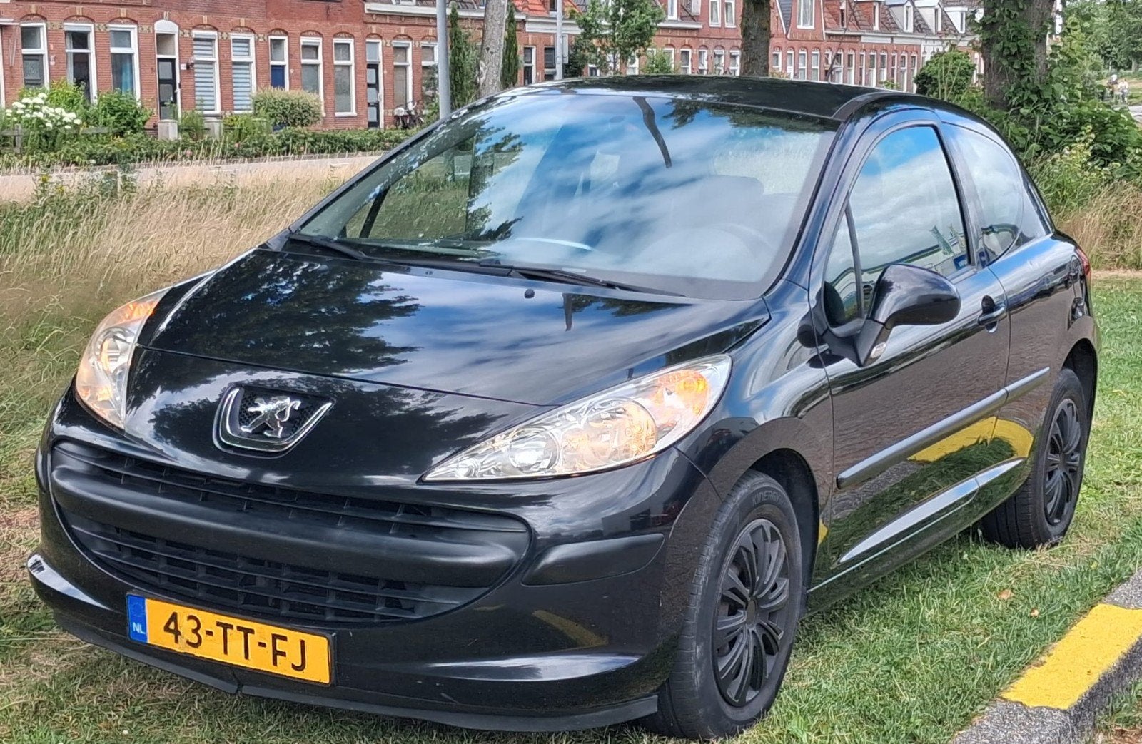 Peugeot 207 1.4 AIRCO + NIEUWE APK, Auto's, Voorwielaandrijving, 1360 cc, 4 cilinders, Origineel Nederlands