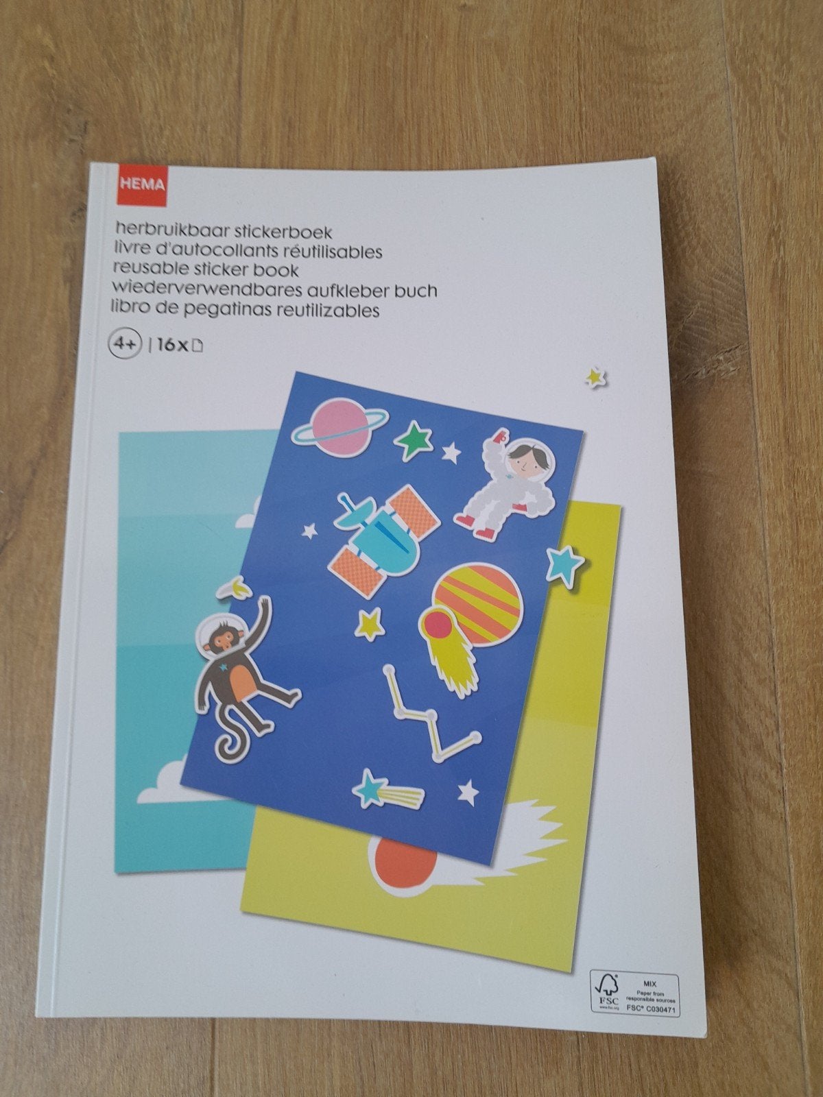 Hema Herbruikbaar Stickerboek Ruimtevaart (4+), Ophalen of Verzenden, Zo goed als nieuw