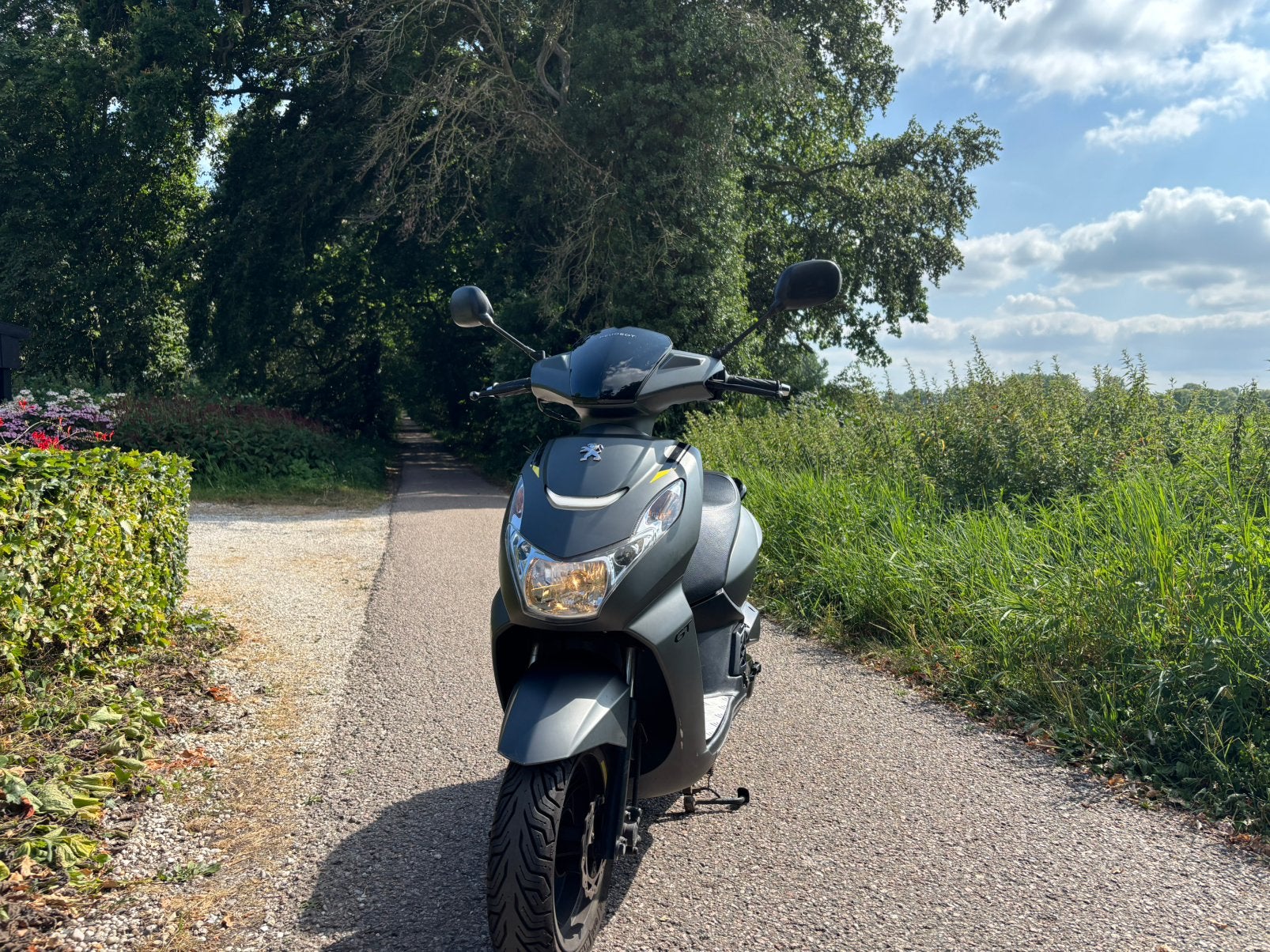 Peugeot kisbee GT 2021, Fietsen en Brommers, Scooters | Peugeot, Ophalen, Gebruikt, Overige modellen, Benzine