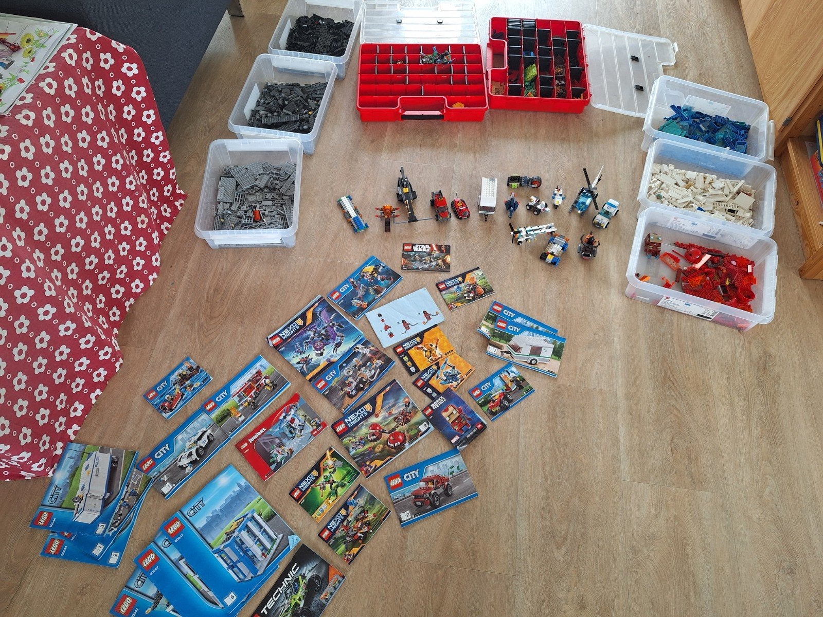 Verzameling lego, allerlei soorten sets, gesorteerd op kleur, Ophalen of Verzenden, Gebruikt