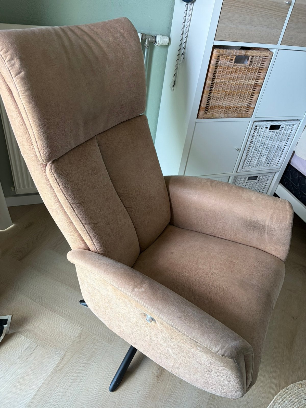 Luxe comfortabele leren fauteuil, Ophalen, Zo goed als nieuw, 50 tot 75 cm, Leer