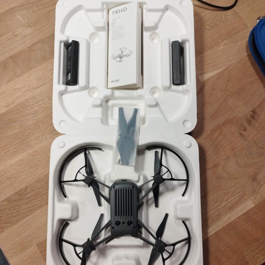 DJI Tello Drone compleet - 2x een accu met laadproblemen., Gebruikt, 100 tot 1000 meter, Altitude Hold, Minder dan 250 gram