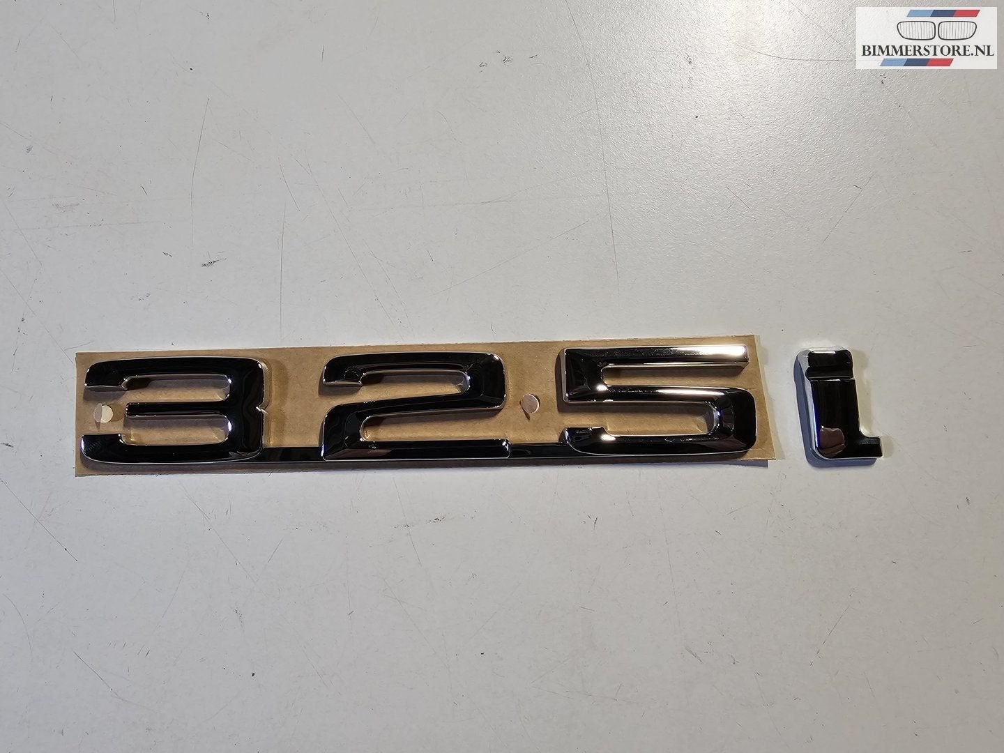 Embleem type aanduiding achterklep nieuw BMW 3 serie E30 325, -, -, Nieuw, Ophalen of Verzenden