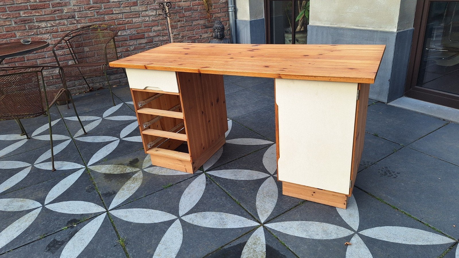 Houten bureau van Ikea met  kastje, Ophalen, Met lades, Gebruikt, Hout
