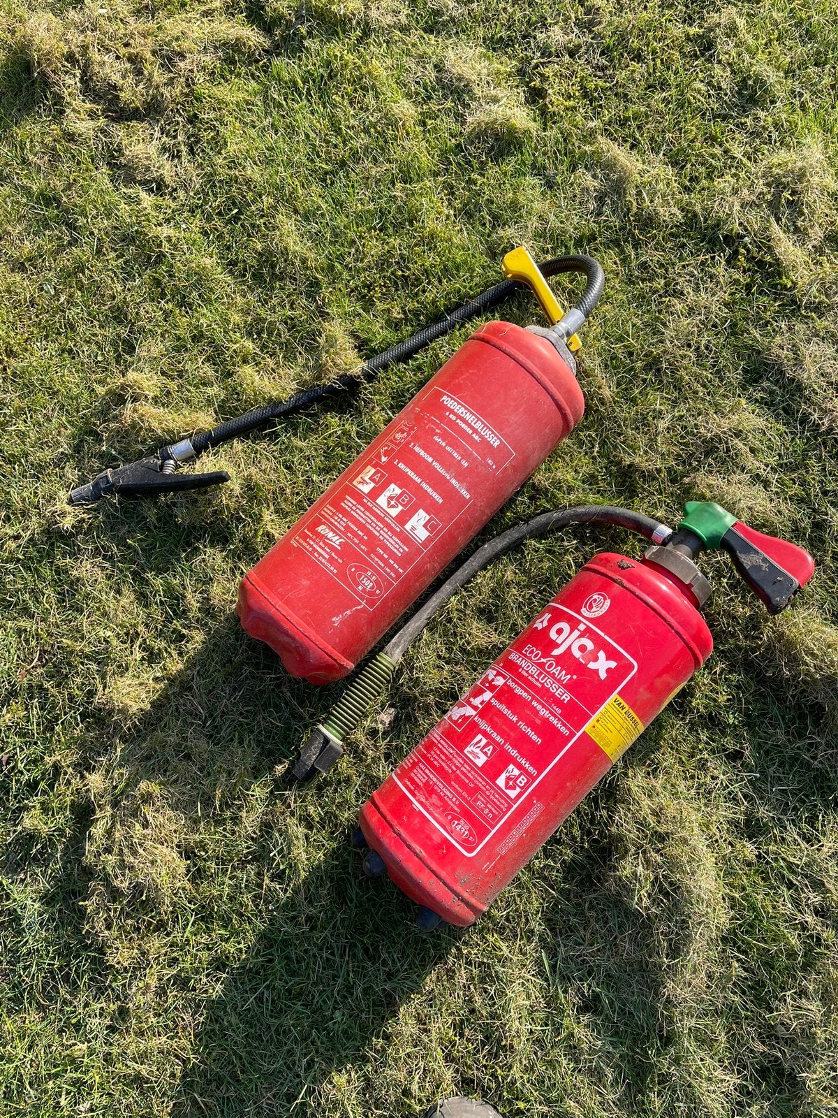 2 lege brandblussers leuk voor een project, Huis en Inrichting, Brandblussers en Brandkasten, Ophalen, Zo goed als nieuw