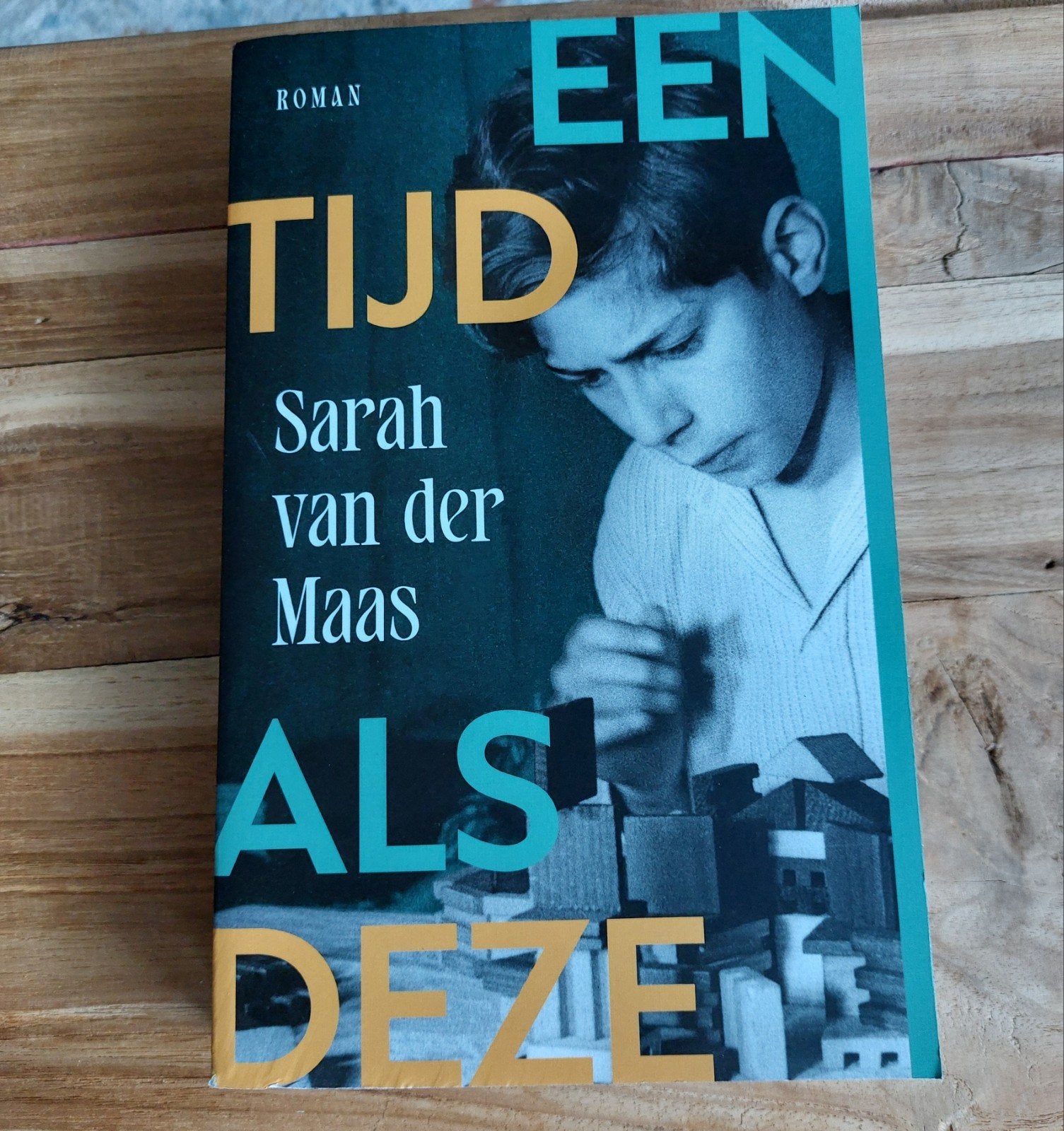 Sarah van der Maas - Een tijd als deze, Boeken, Ophalen of Verzenden, Zo goed als nieuw, Sarah van der Maas