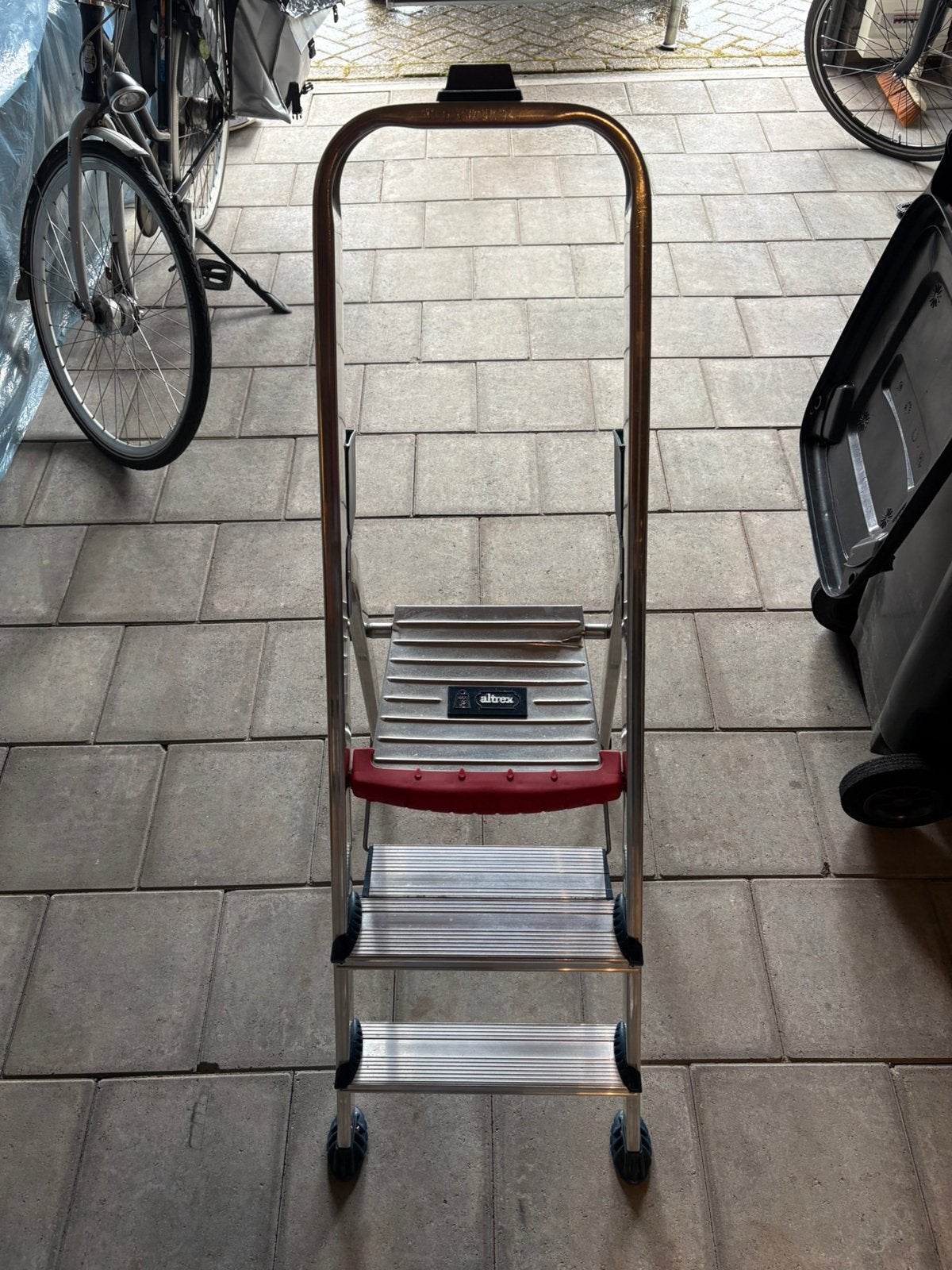 Trappen (2 stuks), Ophalen, Gebruikt, Minder dan 2 meter