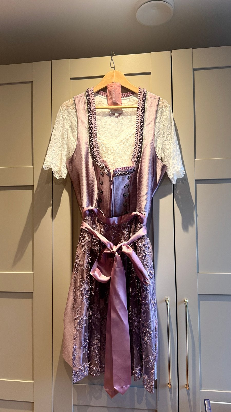 Dirndl Krüger, Verzenden, Paars, Maat 46/48 (XL) of groter, Zo goed als nieuw
