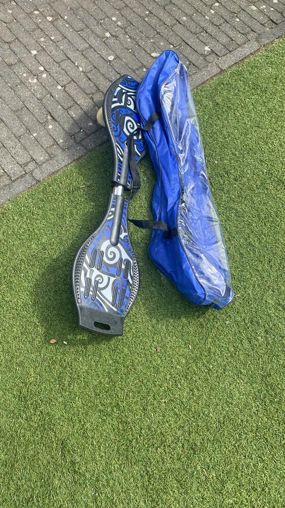 Waveboard met tasje - Blauw/Zwart, Sport en Fitness, Ophalen of Verzenden, Nieuw, Waveboard