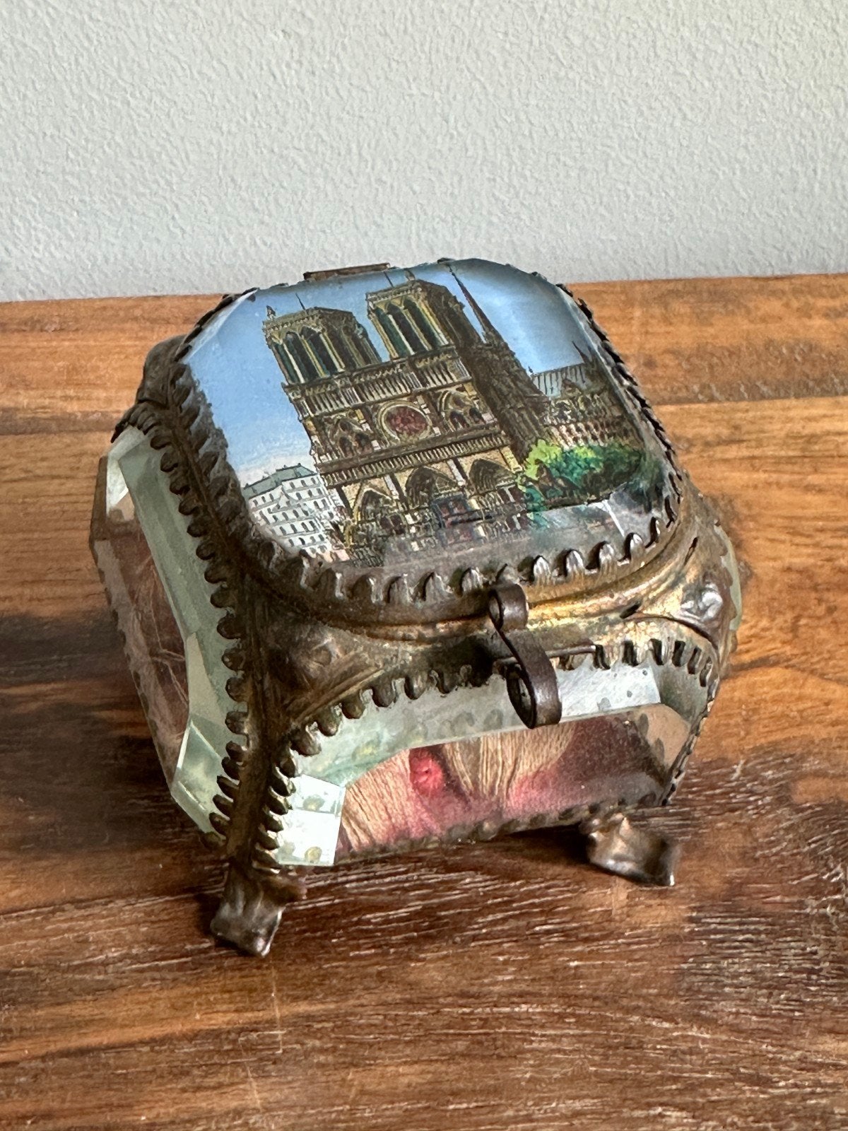 Antiek Frans Notre Dame Glas Souvenir juwelendoos, Ophalen of Verzenden