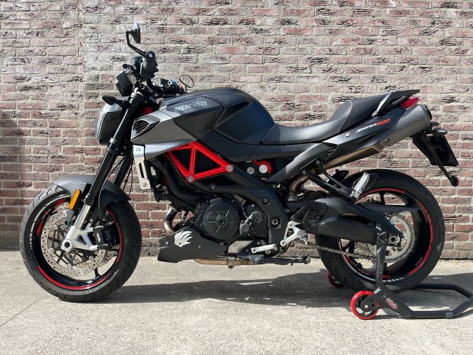 APRILIA SHIVER 900 (bj 2020) +- 17200 km zeer nette motor, 2 cilinders, Motorrijbewijs A, Bedrijf, Meer dan 35 kW