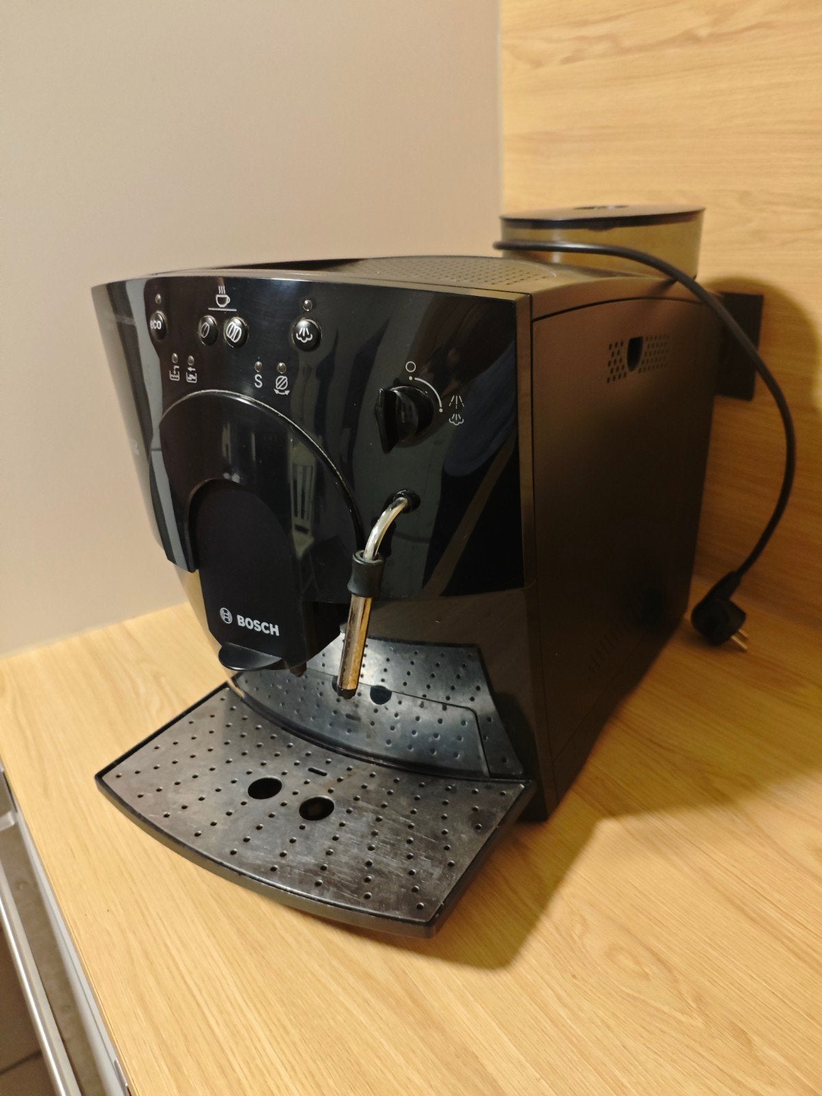 Bosch benvenuto ( nieuwe zetgroep nodig ), Ophalen, Espresso apparaat, Koffiebonen, Niet werkend