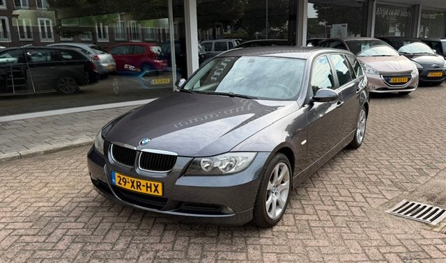 BMW 3-serie Touring 318i Business Line, Auto's, 13 km/l, Zwart, 4 cilinders, 129 pk