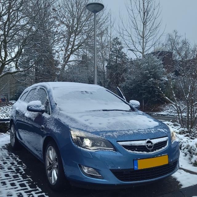 Opel 2010 Blauw, Voorwielaandrijving, Euro 5, Zwart, 4 cilinders